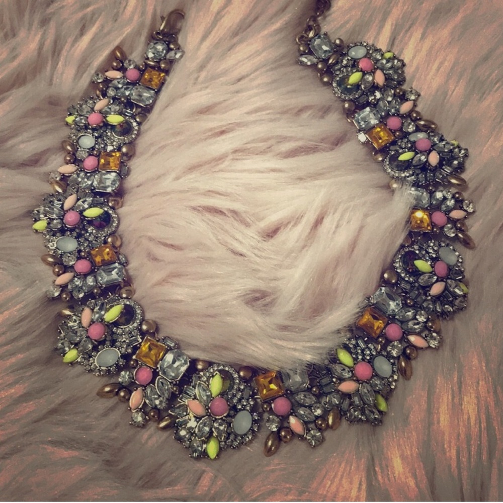 Beautiful glam Statement necklace